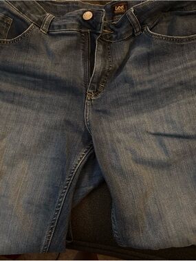 Lee Men’s Straight Jeans in Faded Blue Wash